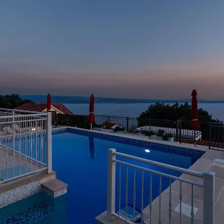 2 Bedroom Stunning In Holiday home